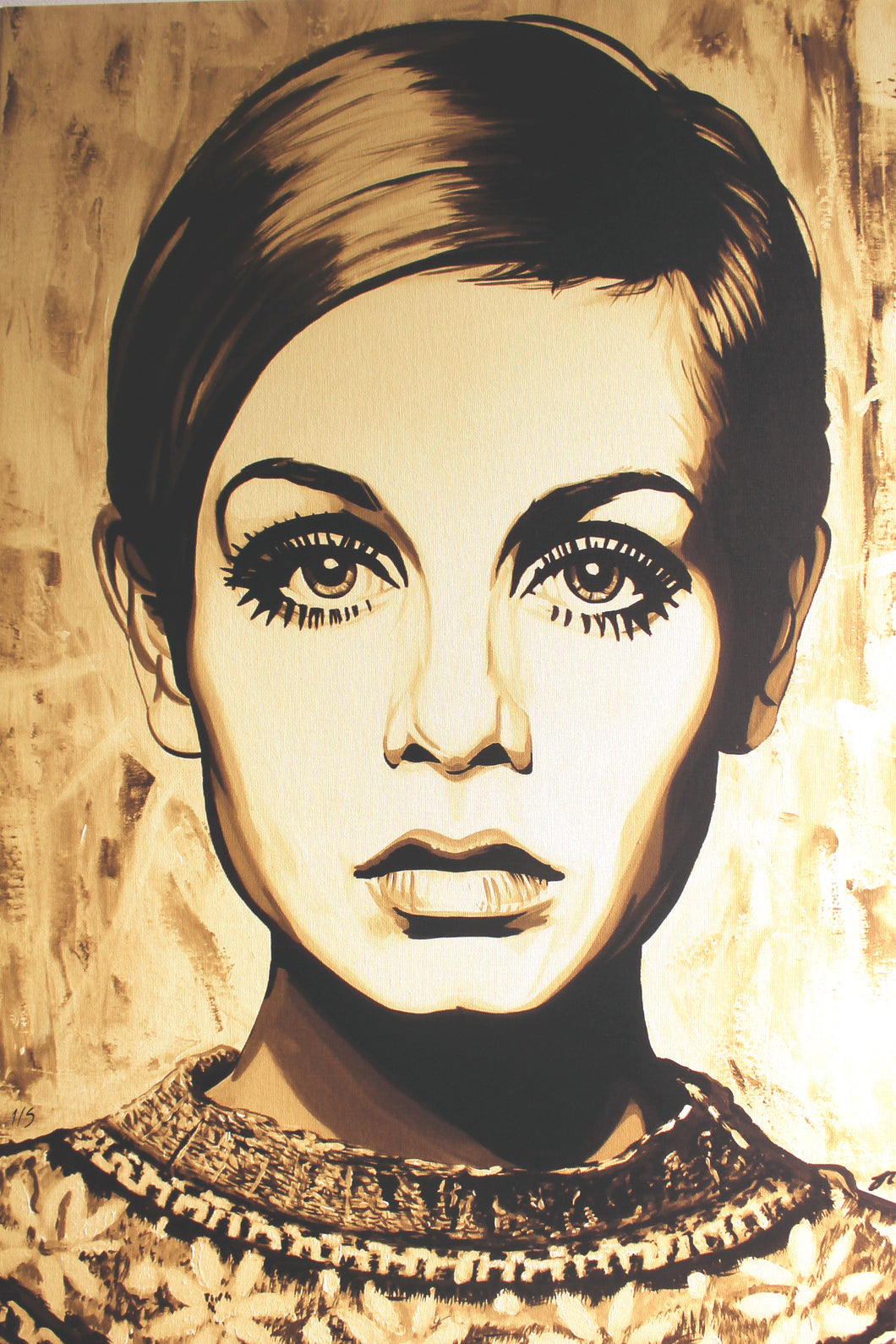 Twiggy in Gold